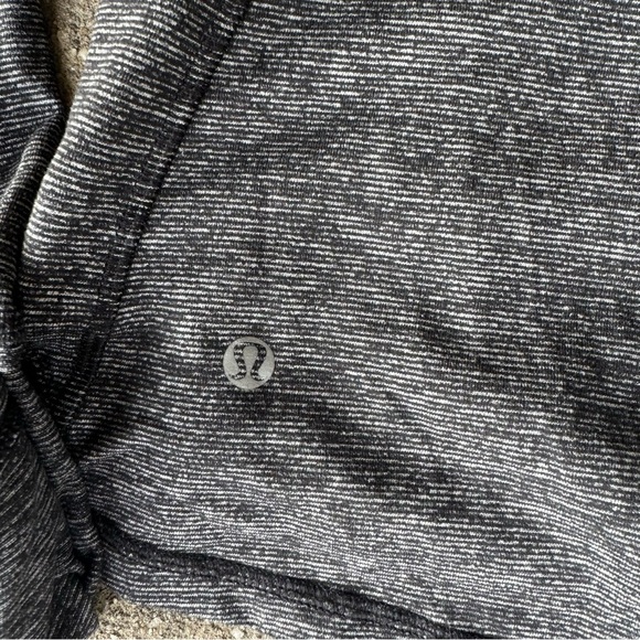 Lululemon Wee Striped Black Heathered Black Race Your Pace 1/2 Zip Jacket Size 8 - Picture 5 of 6